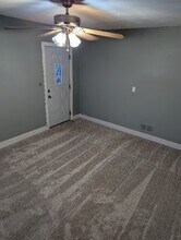 1300 5th St SE, Unit 2 in Waseca, MN - Building Photo - Building Photo