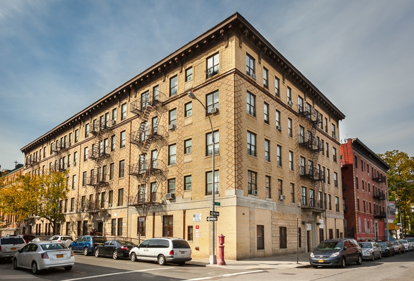 2431 Belmont Ave in Bronx, NY - Building Photo