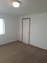 742 K St SE in Ephrata, WA - Foto de edificio - Building Photo