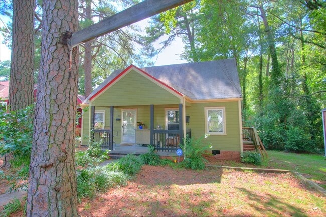 property at 1605 Dexter St