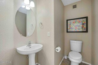 16066 W Moreland St in Goodyear, AZ - Building Photo - Building Photo