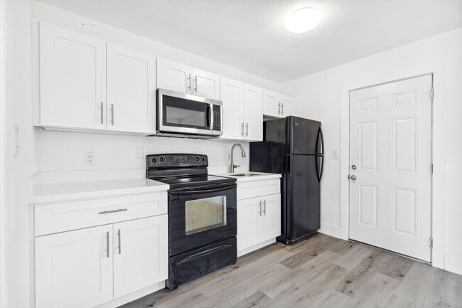 701 NW 2nd Ave in Deerfield Beach, FL - Building Photo - Building Photo