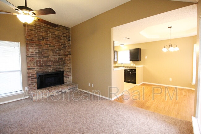 2622 Hartford Ln in Lancaster, TX - Building Photo - Building Photo