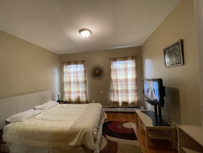 146 W 132nd St, Unit 4 in New York, NY - Foto de edificio - Building Photo