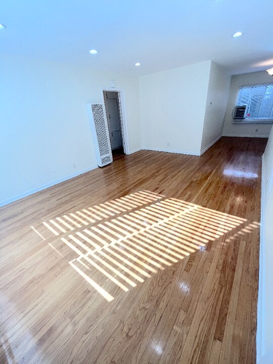 1417 N Harper Ave in Los Angeles, CA - Foto de edificio