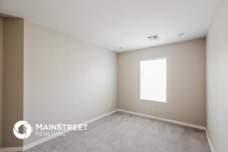 2000 N 36th St in Phoenix, AZ - Building Photo - Building Photo