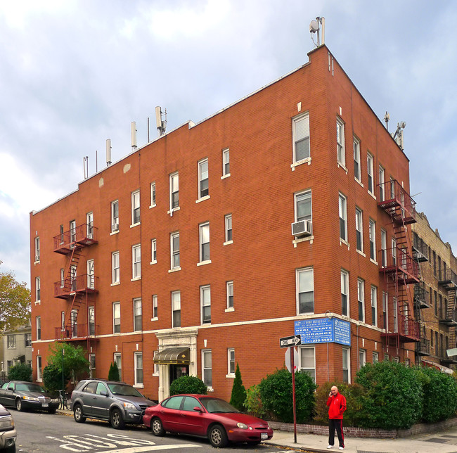 1906 West 9th Street Apartments