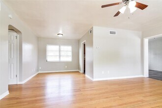 1354 Whitacre Dr in Clearwater, FL - Building Photo - Building Photo