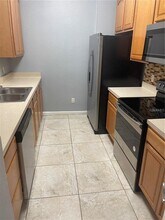 6451 Old Park Ln in Orlando, FL - Foto de edificio - Building Photo