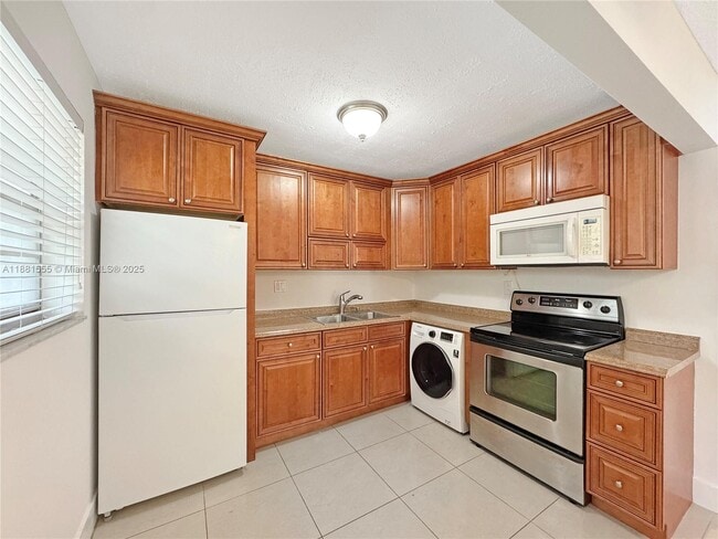 property at 2015 Madison St