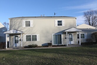184 Betty Ct in Bartlett, IL - Foto de edificio - Building Photo
