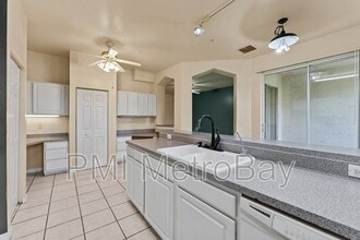 5039 Sunridge Palms Dr in Tampa, FL - Building Photo - Building Photo