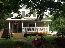 618 6th St in Hudson, WI - Building Photo