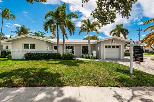 2070 NE 65th St in Fort Lauderdale, FL - Building Photo - Building Photo