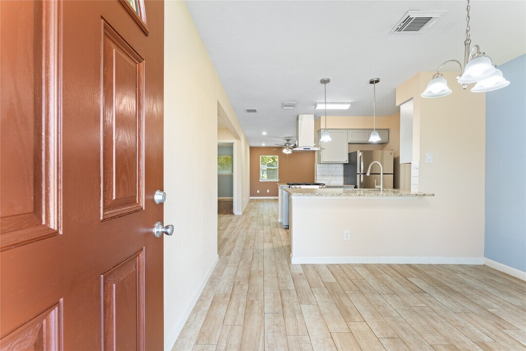 1230 Gamma St in Pasadena, TX - Building Photo