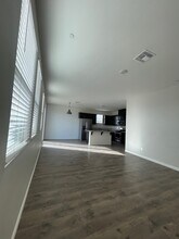 9806 Fire Island Dr in Bakersfield, CA - Building Photo - Building Photo