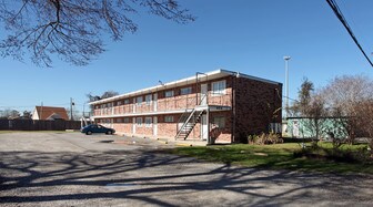 404 Saddler Rd Apartments