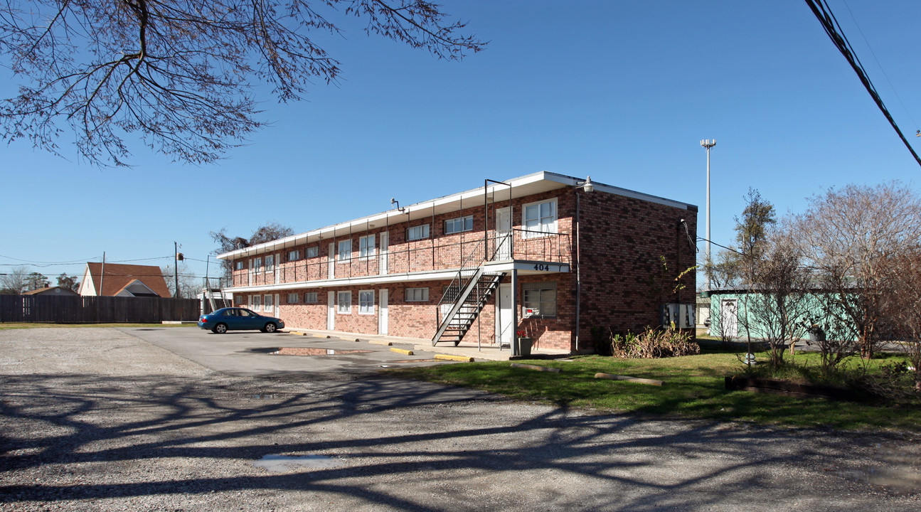 404 Saddler Rd in Marrero, LA - Building Photo