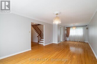 451 Palmer Ave in Richmond Hill, ON - Building Photo - Building Photo