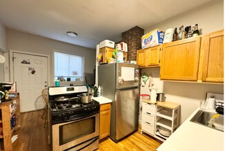 733 Parker St, Unit 2 in Boston, MA - Building Photo - Building Photo