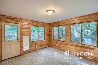 7701 Barbara Ave in Inver Grove Heights, MN - Building Photo - Building Photo