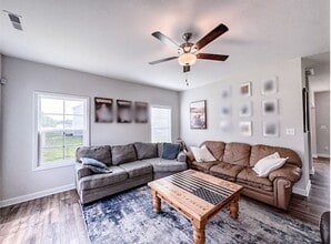 5571 Tall Timbers Dr in Fayetteville, NC - Building Photo - Building Photo