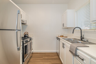 GRANITE CREEK in Rocklin, CA - Building Photo - Interior Photo