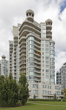 Newport Beach Condominium in Toronto, ON - Building Photo - Building Photo