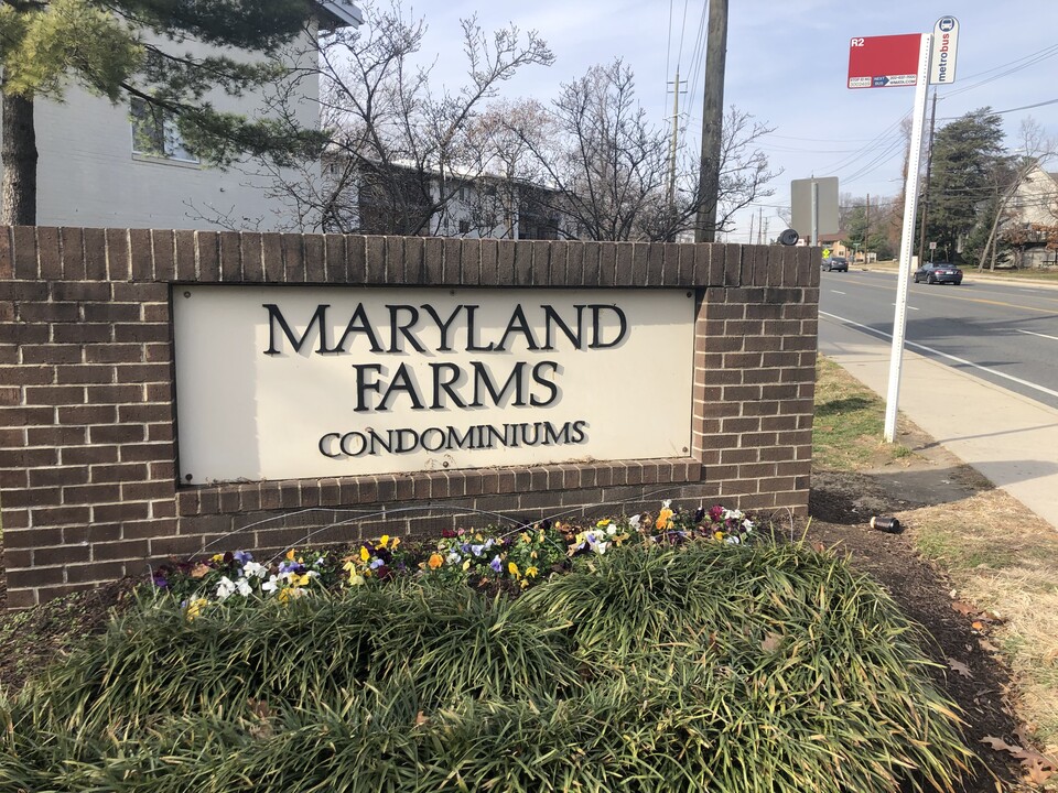 11322 Cherry Hill Rd, Unit Maryland Farm Condominium in Beltsville, MD - Building Photo
