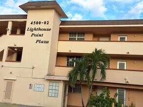 4500 N Federal Hwy, Unit 121C in Lighthouse Point, FL - Building Photo - Building Photo