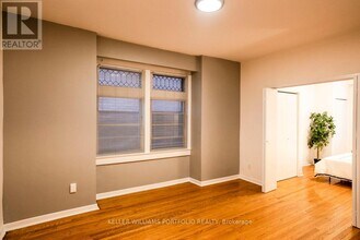 821 Gladstone Ave in Toronto, ON - Building Photo - Building Photo