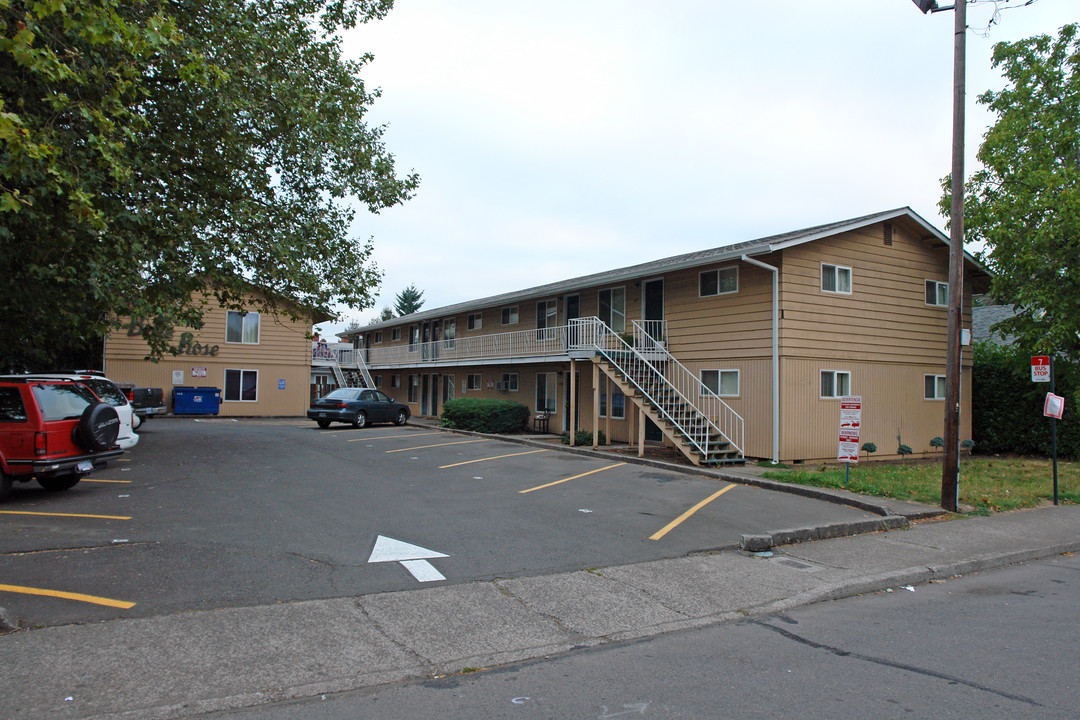 665 25th St SE in Salem, OR - Building Photo