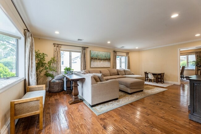 123 Brookside Ave in Cresskill, NJ - Building Photo - Building Photo