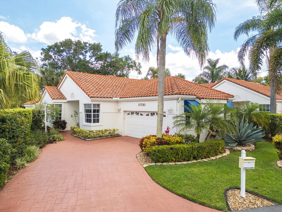 17720 Candlewood Terrace in Boca Raton, FL - Building Photo