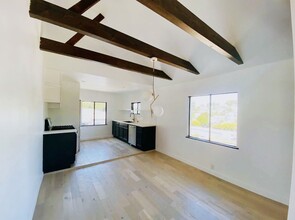 1520 Marsden St in Los Angeles, CA - Building Photo - Building Photo