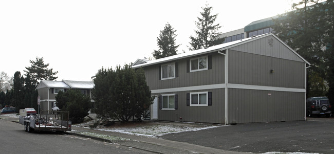 The Colony Apartments in Beaverton, OR - Building Photo - Building Photo