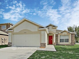 12014 Hampshire Field Ct in Riverview, FL - Building Photo