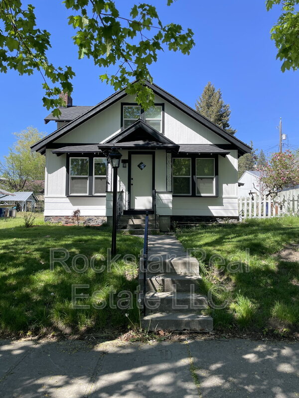 214 W Euclid Ave in Spokane, WA - Building Photo - Building Photo