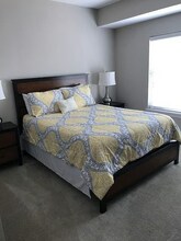 2493 Sweet Home Rd in Buffalo, NY - Foto de edificio - Building Photo