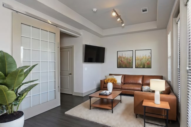 Civic at Frisco Square Apartments in Frisco, TX - Foto de edificio - Building Photo