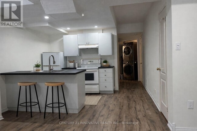 2360 Clearside Ct in Pickering, ON - Building Photo - Building Photo