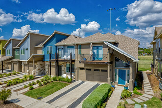 Wolverine Townhomes in Austin, TX - Building Photo - Building Photo