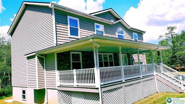 5145 White Birch Dr in Long Pond, PA - Building Photo - Building Photo