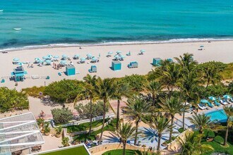 6801 Collins Ave, Unit 1206 in Miami Beach, FL - Building Photo - Building Photo