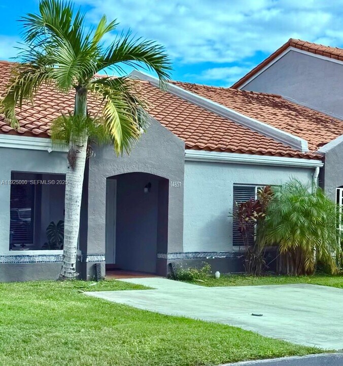 14857 SW 83rd Ln in Miami, FL - Building Photo