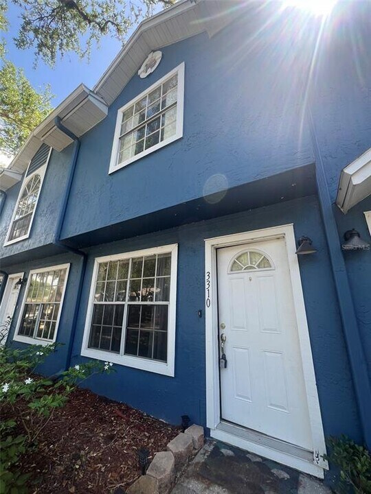 3310 Fox Hunt Dr in Palm Harbor, FL - Building Photo