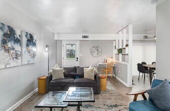 544 Alison Dr in Hummelstown, PA - Building Photo - Building Photo