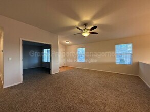 10533 Joplin St in Commerce City, CO - Building Photo - Building Photo