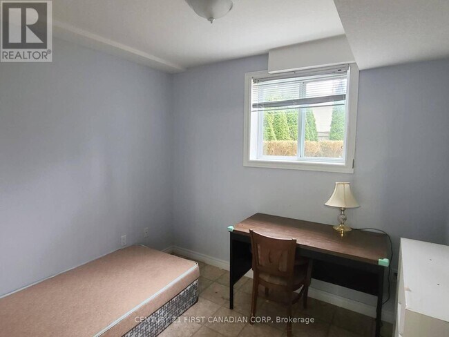 567 Sprucewood Dr in London, ON - Building Photo - Building Photo