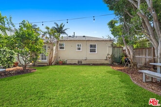 815 Crestmoore Pl in Los Angeles, CA - Building Photo - Building Photo